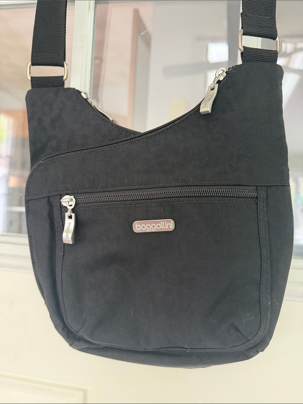 Baggallini Black Cheetah Print Nylon Crossbody Bag with Front Zip Pocket
